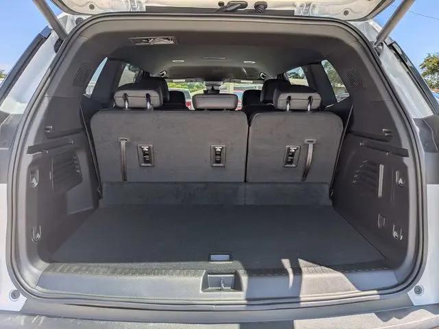 2026 GMC Acadia Elevation FWD