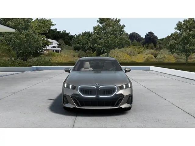 2027 BMW 5 Series 530i