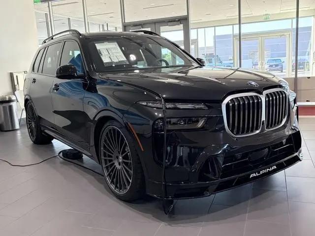 2026 BMW xB ALPINA XB7