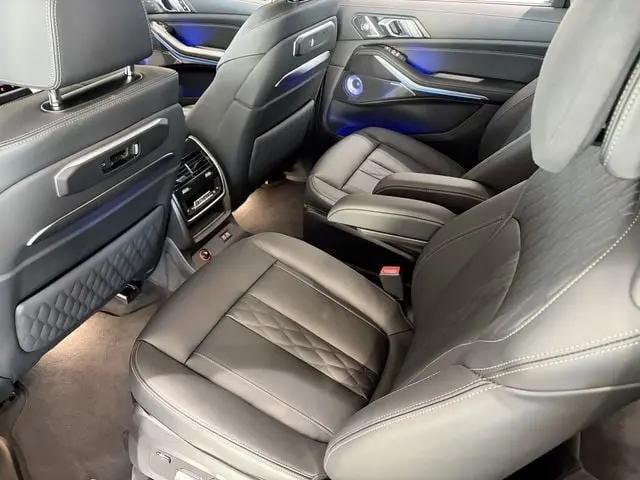 2026 BMW xB ALPINA XB7