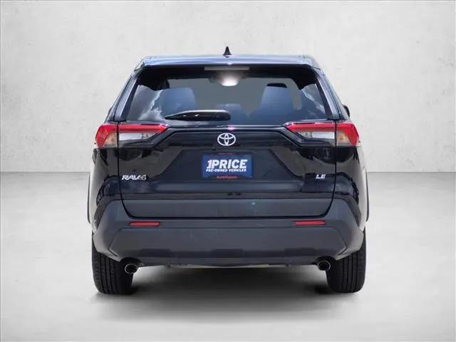 2022 Toyota RAV4 LE