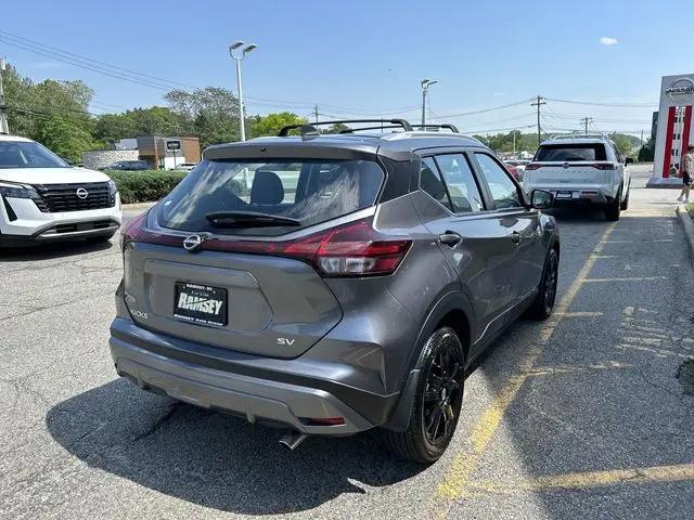 2024 Nissan Kicks SV Xtronic CVT