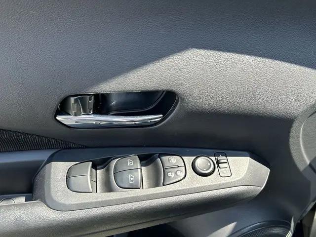 2024 Nissan Kicks SV Xtronic CVT