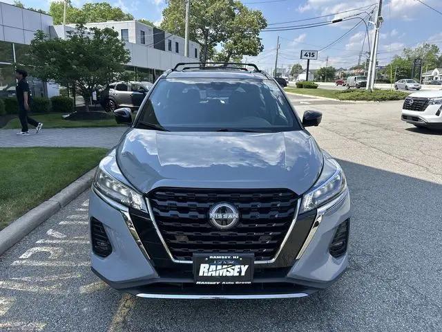2024 Nissan Kicks SR Xtronic CVT