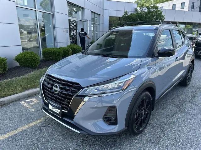 2024 Nissan Kicks SR Xtronic CVT
