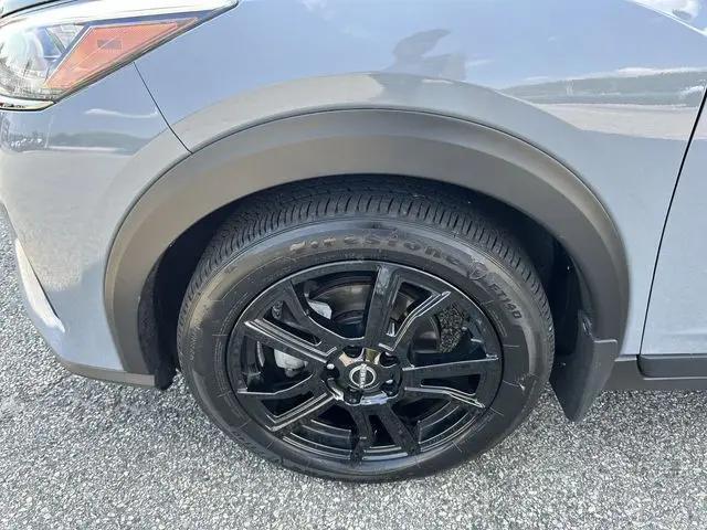 2024 Nissan Kicks SR Xtronic CVT