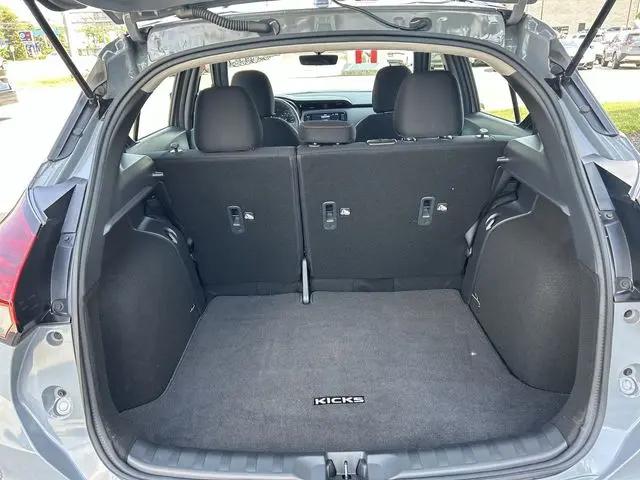 2024 Nissan Kicks SR Xtronic CVT