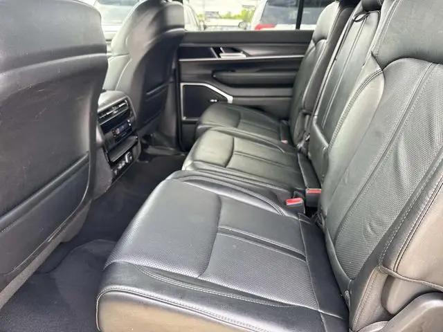 2024 Jeep Wagoneer Series II 4x2