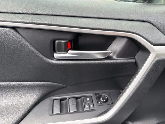 2019 Toyota RAV4 Hybrid XLE