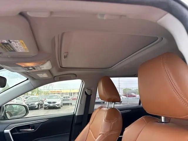 2019 Toyota RAV4 Hybrid XLE
