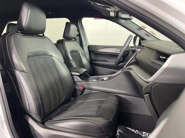 2024 Jeep Grand Cherokee Altitude 4x4