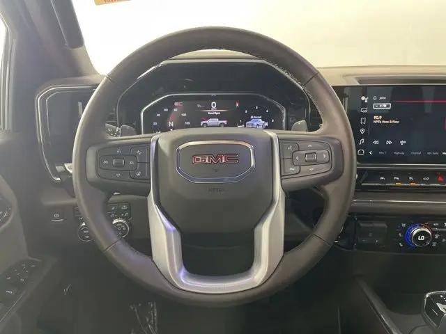 2025 GMC Sierra 1500 4WD Crew Cab Short Box SLT