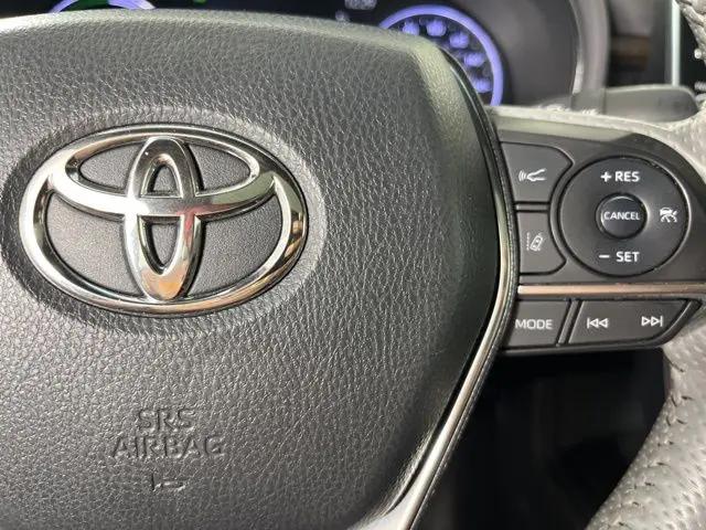 2022 Toyota Avalon Limited Hybrid