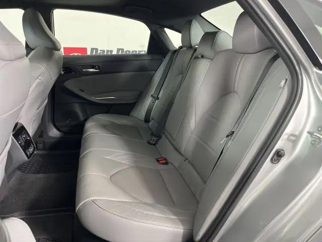 2022 Toyota Avalon Limited Hybrid