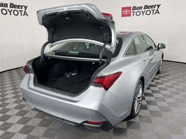 2022 Toyota Avalon Limited Hybrid
