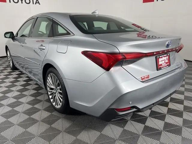 2022 Toyota Avalon Limited Hybrid