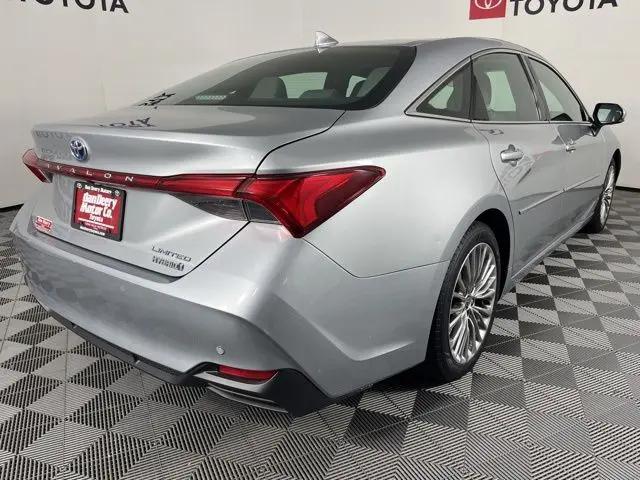 2022 Toyota Avalon Limited Hybrid