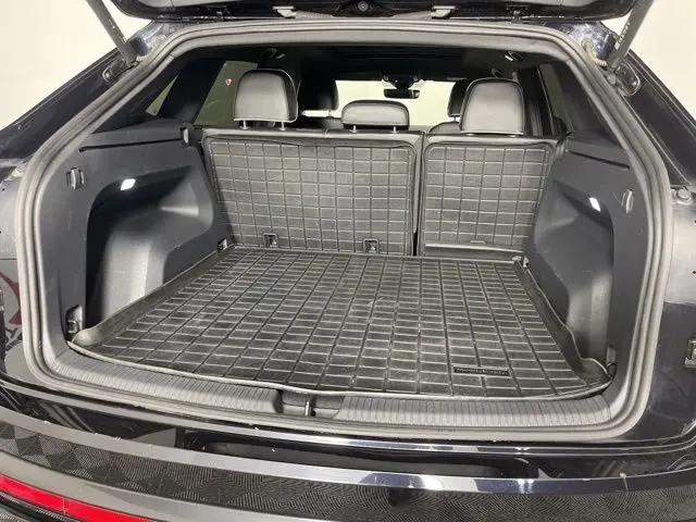 2024 Volkswagen Atlas Cross Sport 2.0T SEL Premium R-Line