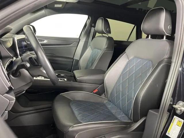 2024 Volkswagen Atlas Cross Sport 2.0T SEL Premium R-Line