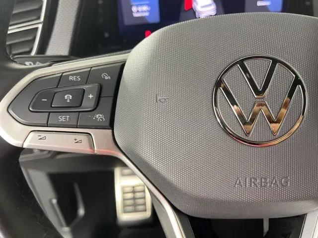2024 Volkswagen Atlas Cross Sport 2.0T SEL Premium R-Line