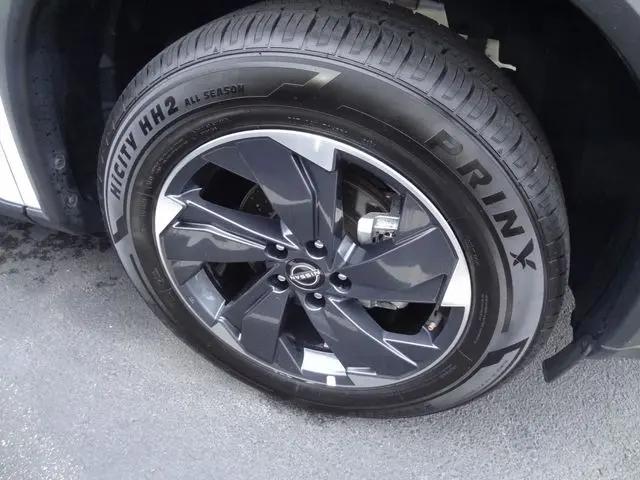 2025 Nissan Rogue SV FWD