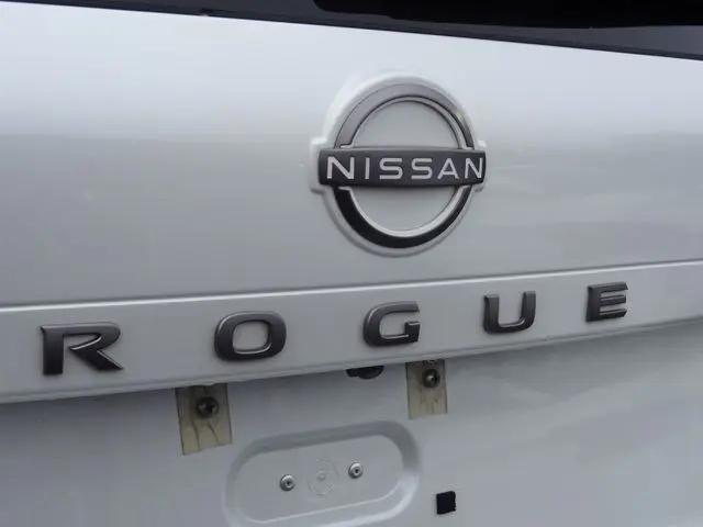 2025 Nissan Rogue SV FWD