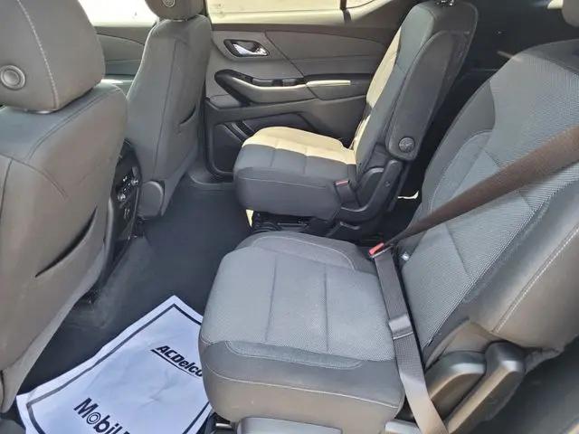 2023 Chevrolet Traverse AWD LT Cloth