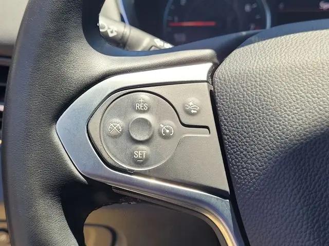 2023 Chevrolet Traverse AWD LT Cloth