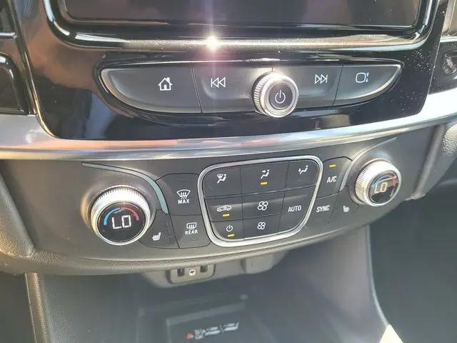 2023 Chevrolet Traverse AWD LT Cloth