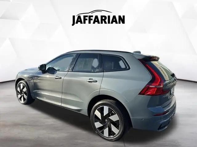 2024 Volvo XC60 Recharge T8 Plus Dark Theme