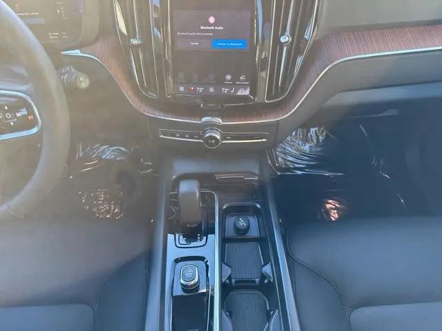 2024 Volvo XC60 Recharge T8 Plus Dark Theme