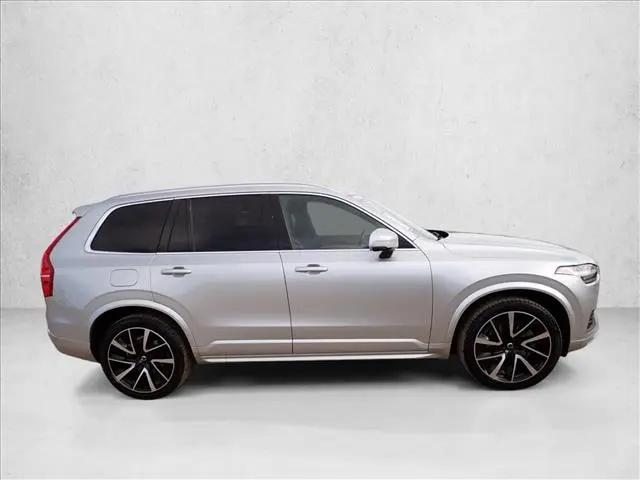 2021 Volvo XC90 T6 Momentum 7 Passenger