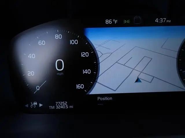 2021 Volvo XC90 T6 Momentum 7 Passenger