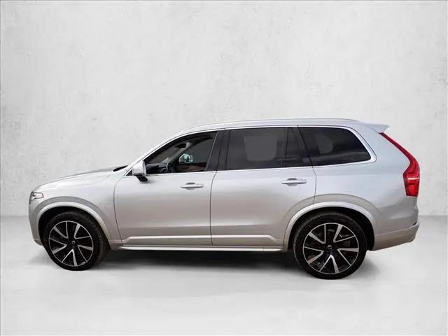 2021 Volvo XC90 T6 Momentum 7 Passenger