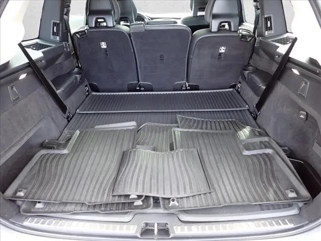 2021 Volvo XC90 T6 Momentum 7 Passenger