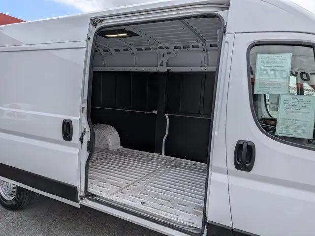 2025 Ram ProMaster 2500 Cargo Van Tradesman High Roof 159" WB w/Pass Seat