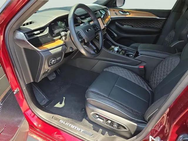 2026 Jeep Grand Cherokee Summit 4x4