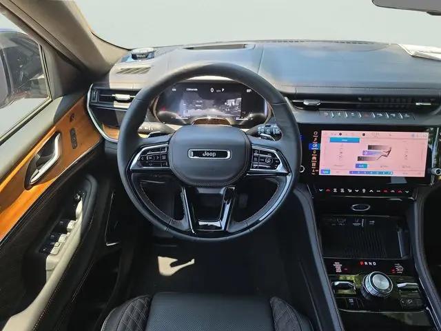2026 Jeep Grand Cherokee Summit 4x4