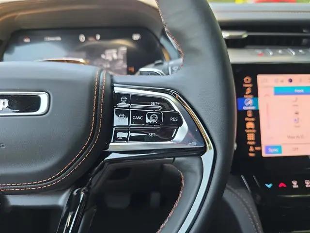 2026 Jeep Grand Cherokee Summit 4x4
