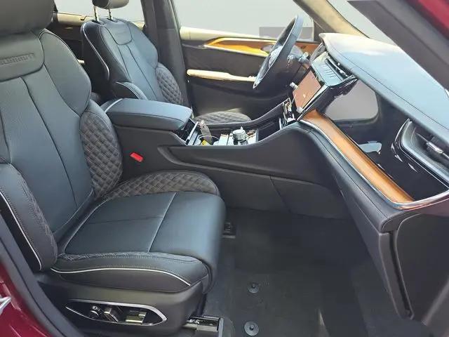 2026 Jeep Grand Cherokee Summit 4x4