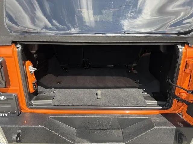 2025 Jeep Wrangler 4-Door Summit 4x4