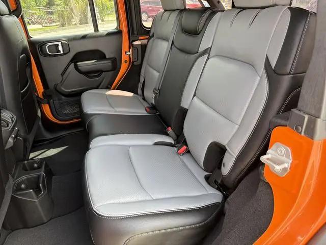 2025 Jeep Wrangler 4-Door Summit 4x4