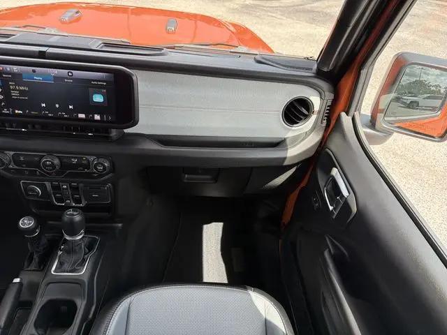 2025 Jeep Wrangler 4-Door Summit 4x4