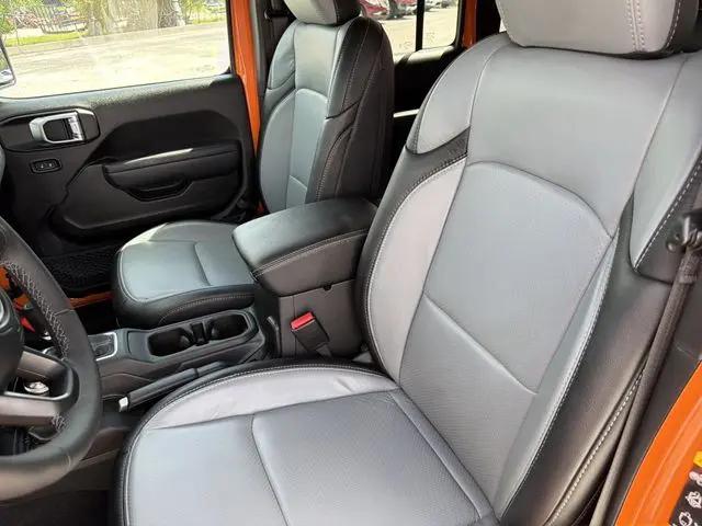 2025 Jeep Wrangler 4-Door Summit 4x4