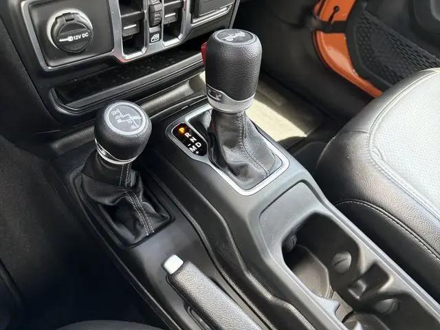 2025 Jeep Wrangler 4-Door Summit 4x4