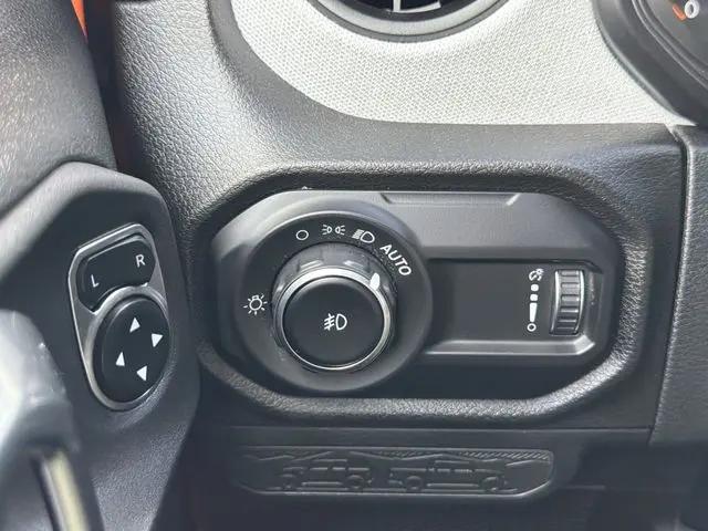 2025 Jeep Wrangler 4-Door Summit 4x4