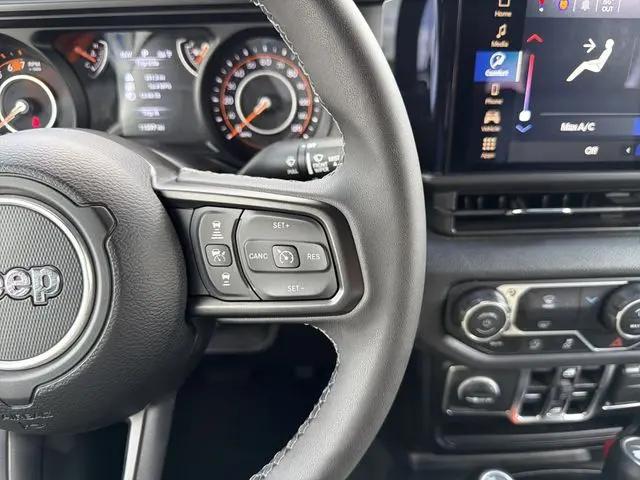 2025 Jeep Wrangler 4-Door Summit 4x4