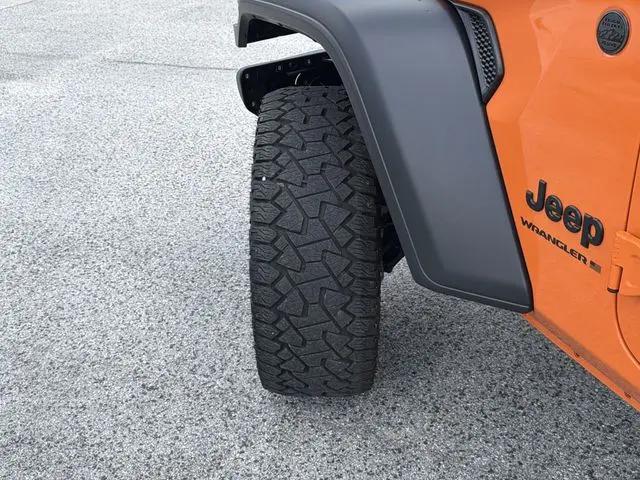 2025 Jeep Wrangler 4-Door Summit 4x4