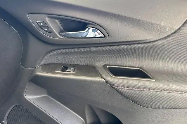 2023 Chevrolet Equinox FWD RS