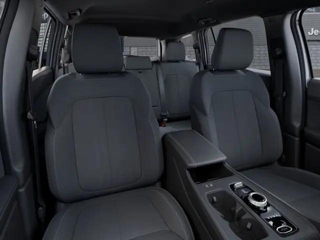 2026 Jeep Cherokee Laredo 4x4